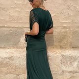 Elegantna haljina s V izrezom